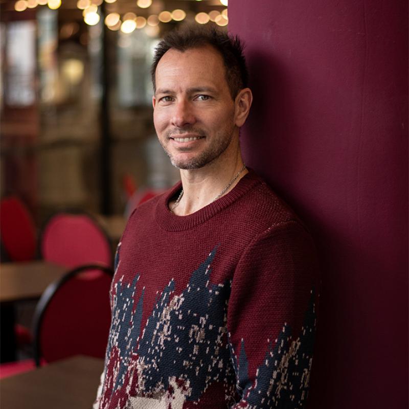 Derek Rue, opera singer